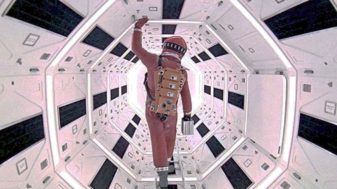 teoria alienígena bizarra em 2001: Uma Odisseia no Espaço