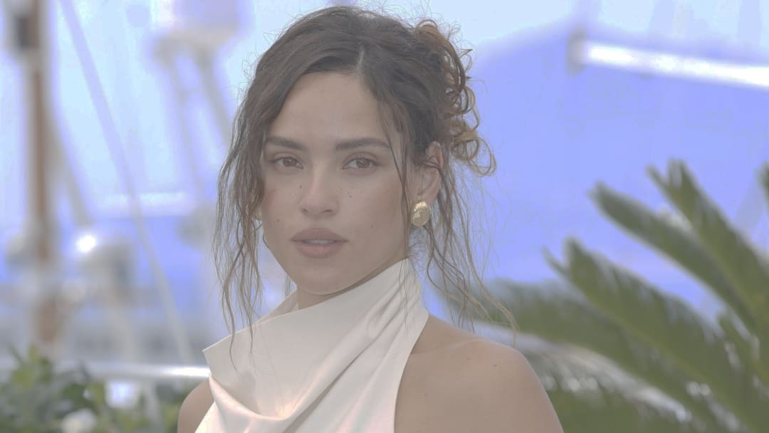 Adria Arjona como Maxima