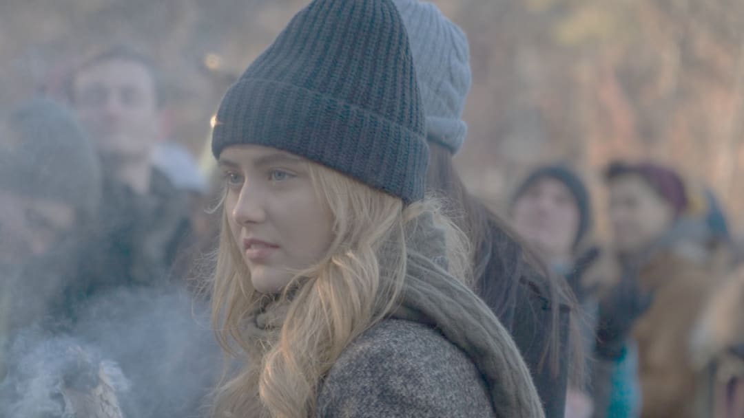 Kathryn Newton em The Society