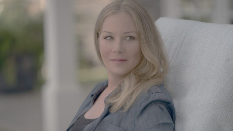 Christina Applegate hospitalizada