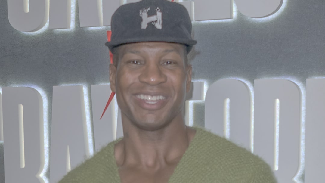 Jonathan Majors acidente no set