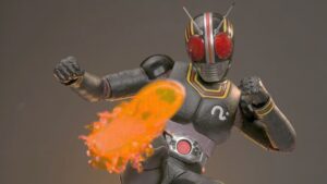 Figura de ação Kamen Rider Black da Hot Toys