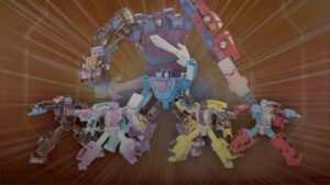 Transformers Menasor com design neon dos anos 90