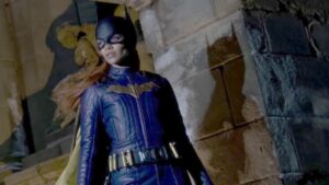 Batgirl filme com interesse do diretor Nicolas Winding Refn