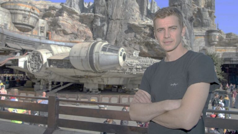 Star Wars Galaxy's Edge com personagens icônicos e novas histórias em quadrinhos.