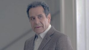 Tony Shalhoub Einstein, ator conhecido por Monk