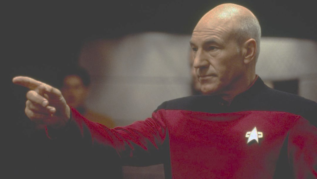The Inner Light, episódio marcante de Star Trek que explora a experiência humana.