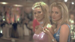 Romy e Michele em sequência de comédia cult