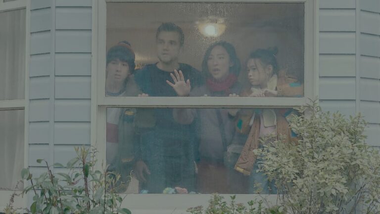sci-fi horror The Last House Netflix
