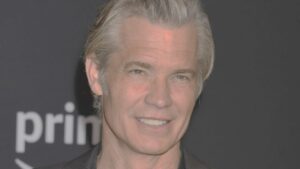 Five-Star Weekend com Timothy Olyphant em destaque